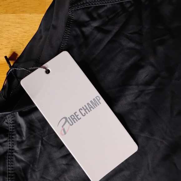 Black Muscle Tee for Women - Picture 3 of 7